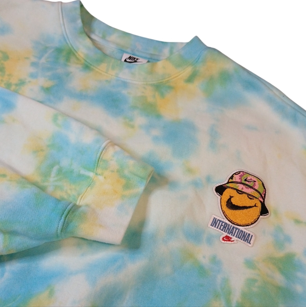 Nike Oversized Cropped‎ Tye-Dye Fleeced Sweatshirt size Large